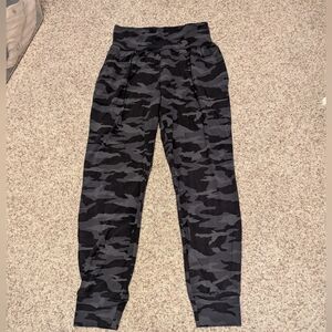 Athleta Salutation Black and Gray Camouflage Joggers